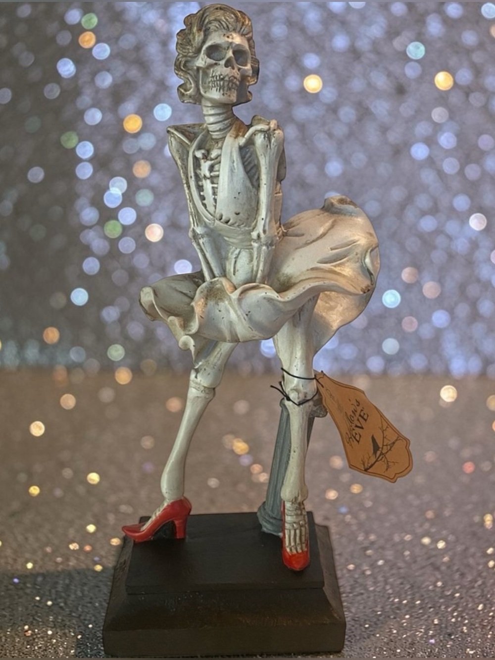 Hallow’s Eve Marilyn Monroe Skeleton With Red Shoes Halloween Figurine 12” NWT